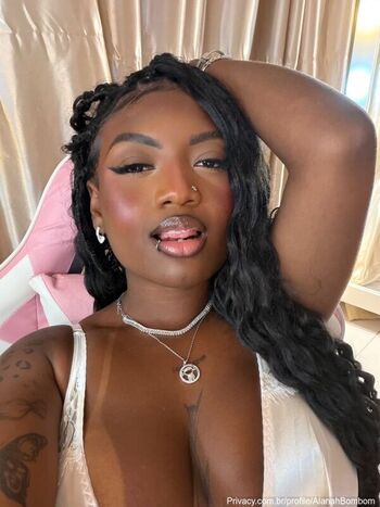 Julia logan/ leaked private content