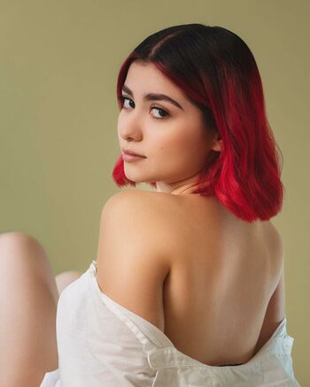 Flucsy desnuda leaked private content