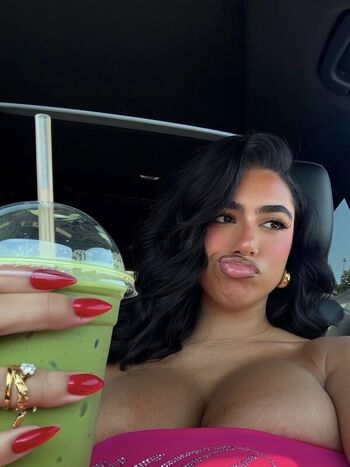 Mikamikatntn leaked private content