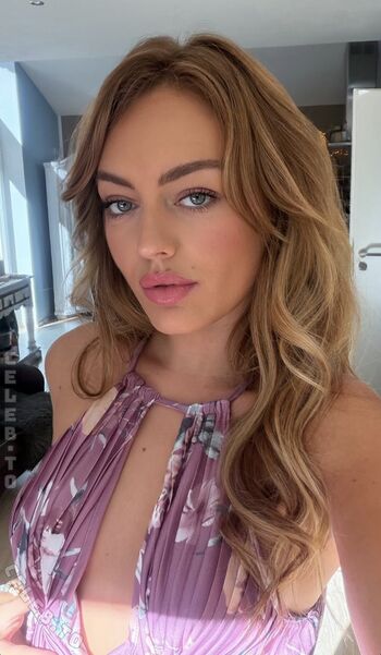 Anuschka van lent leaked private content