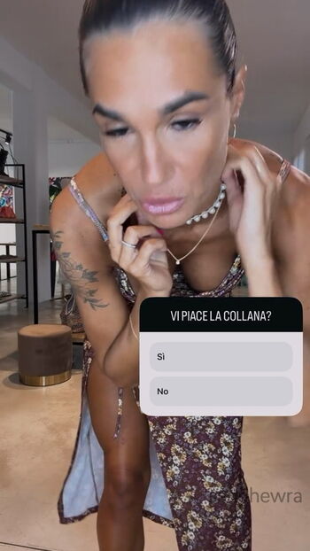 Alexa deme/ leaked private content