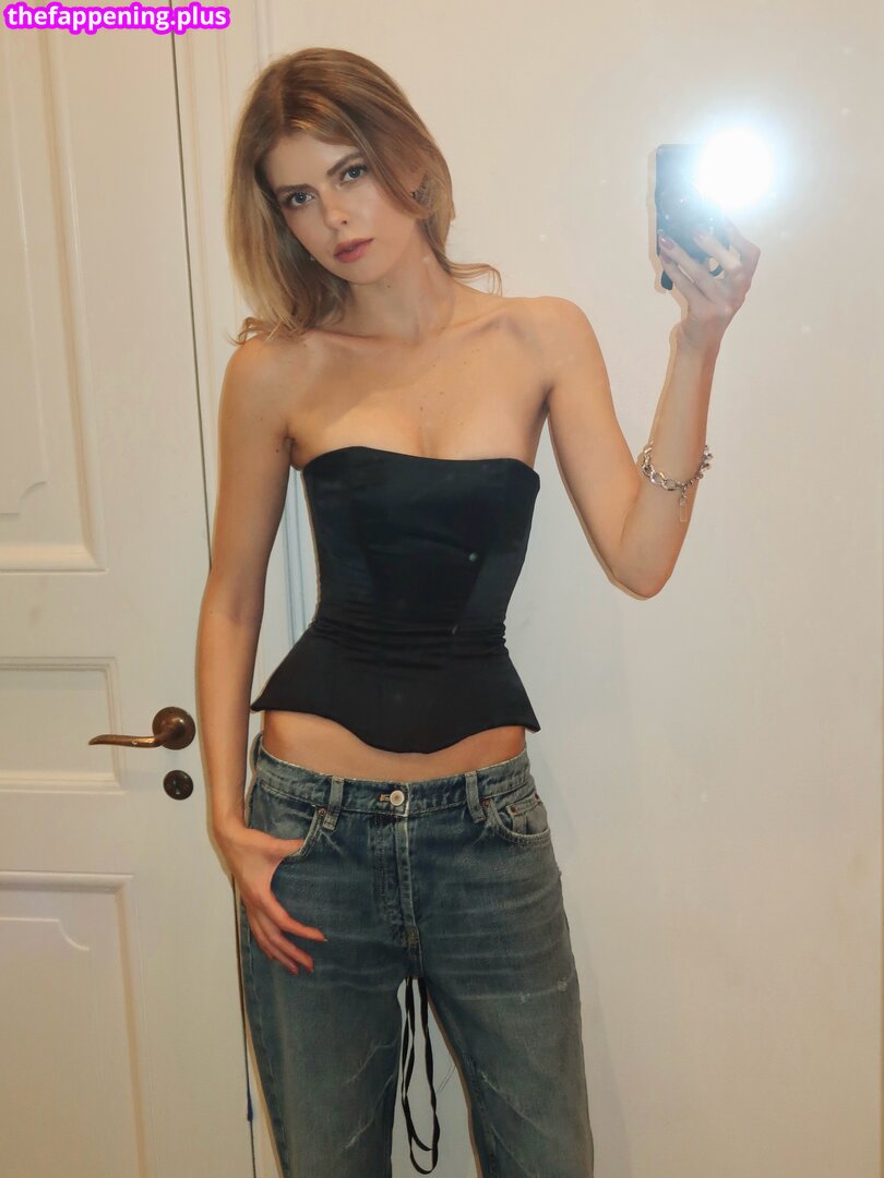 Nouschka page leaked private content
