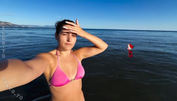 Molly gordon/ leaked private content