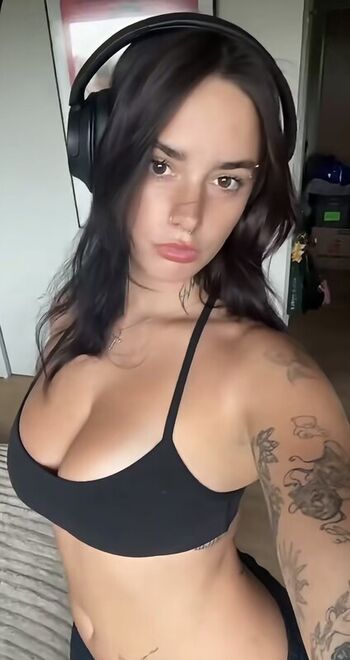 Haesicks / leaked private content