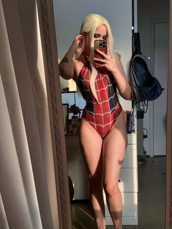 Baby momo/ leaked private content