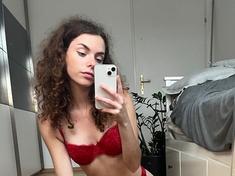 Vivien esc onlyfans leaked private content