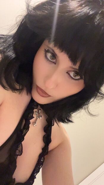 Ambiiyah/ leaked private content