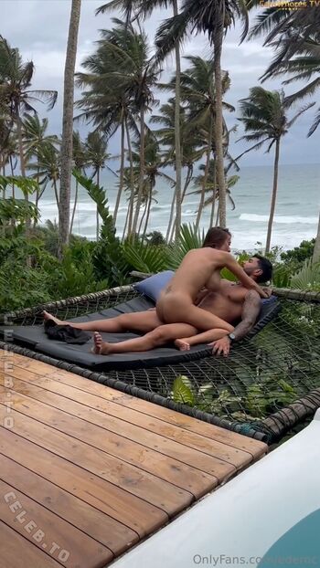 Travellara leaked private content
